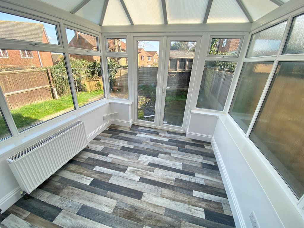 Additional image 7 of 2 bed semi-detached bungalow to rentArthur Moody Drive, Newport PO30