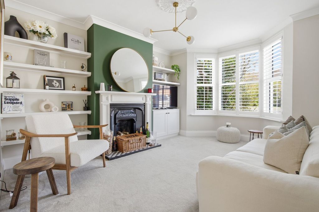 Additional image 4 of 3 bed semi-detached house to rentNew Road, Ascot SL5