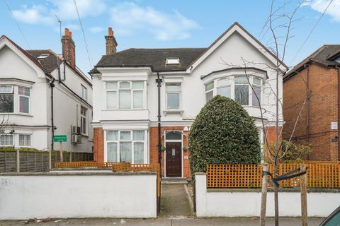 Norbury Avenue, Thornton Heath CR7, Studio for sale