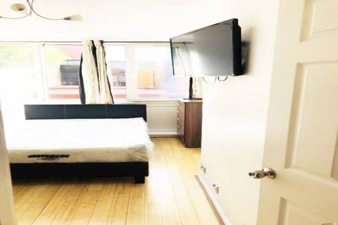 Harbridge Avenue SW15, Room to rent