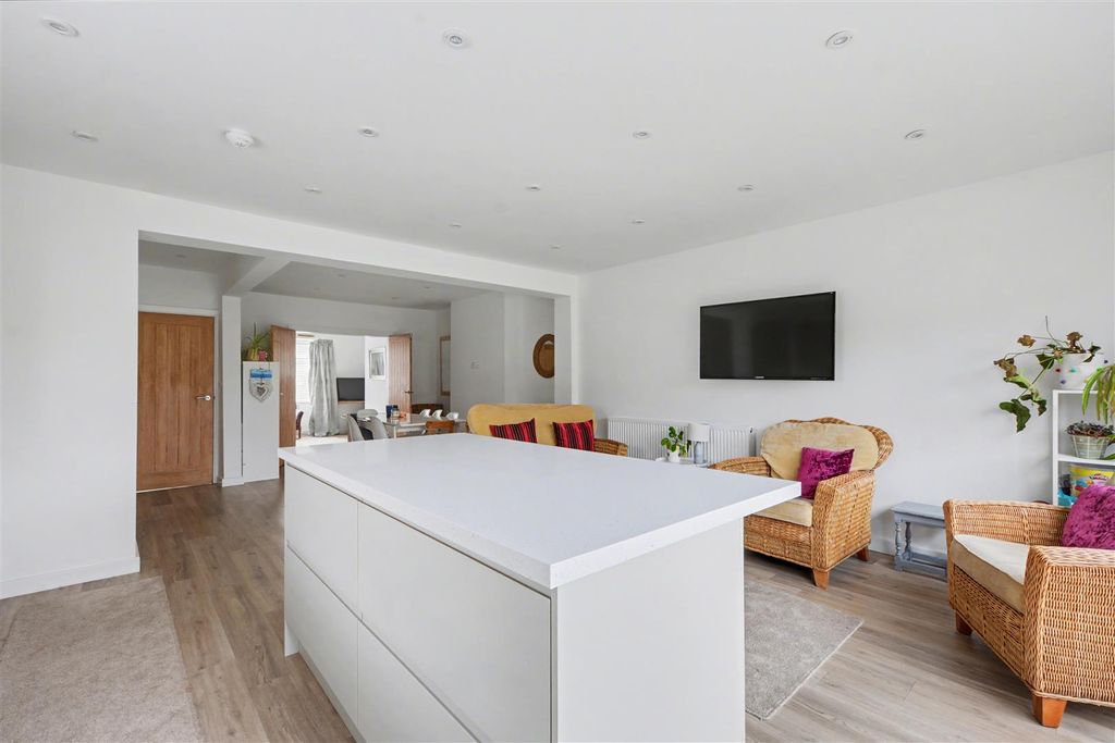 Additional image 9 of 3 bed end terrace house for saleMarlborough Road, Beeston, Nottingham NG9