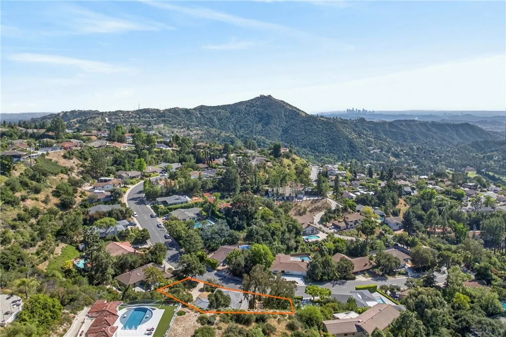 Additional image 127 of 3737 San Augustine Dr, Glendale, CA 91206