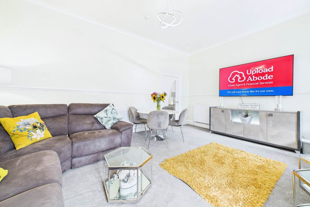Additional image 5 of 3 bed flat for saleBloomgate, Lanark ML11