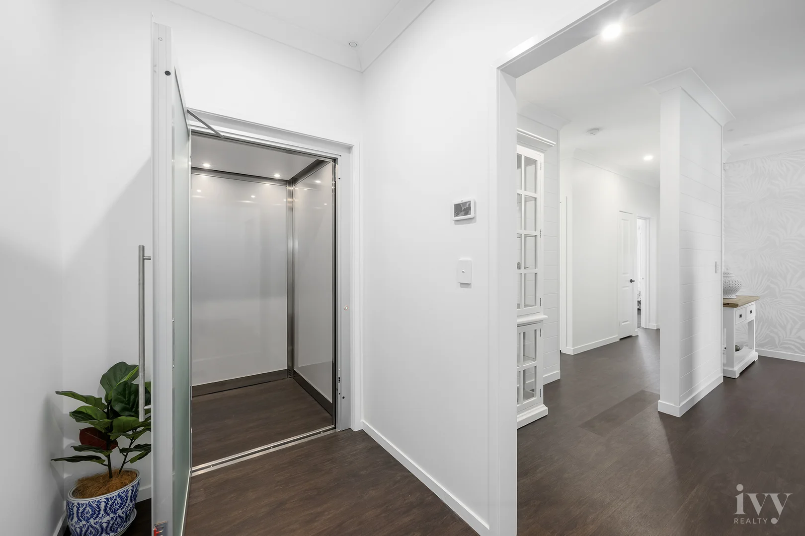 Additional image 17 of 10 Belair Crescent, Paradise Point QLD 4216