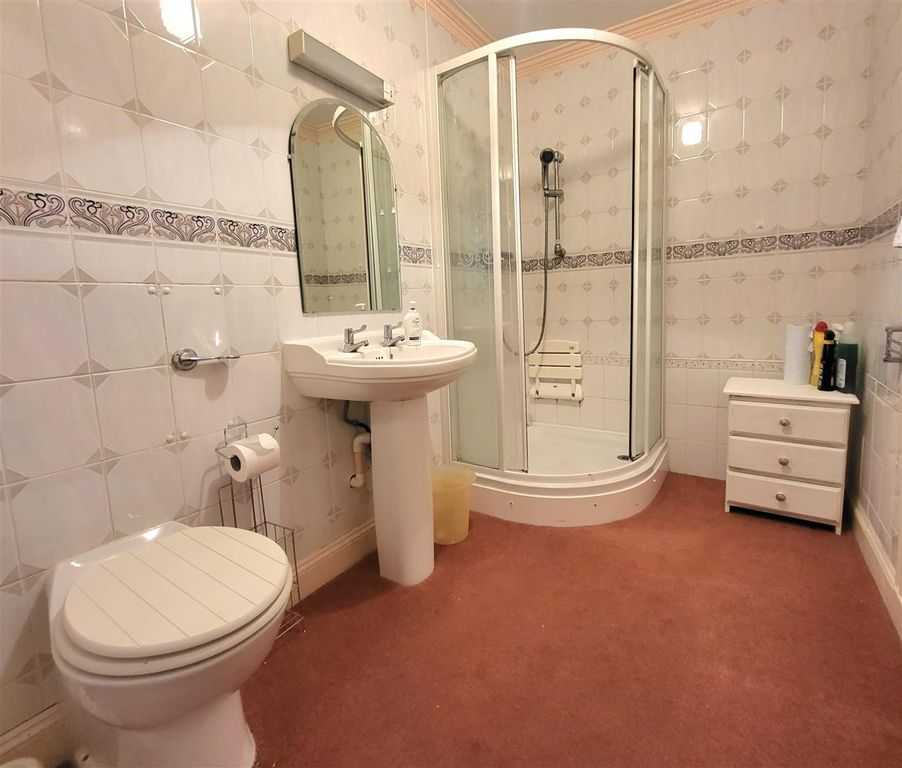 Additional image 15 of 2 bed flat for saleWimbledon Court, Tenby SA70