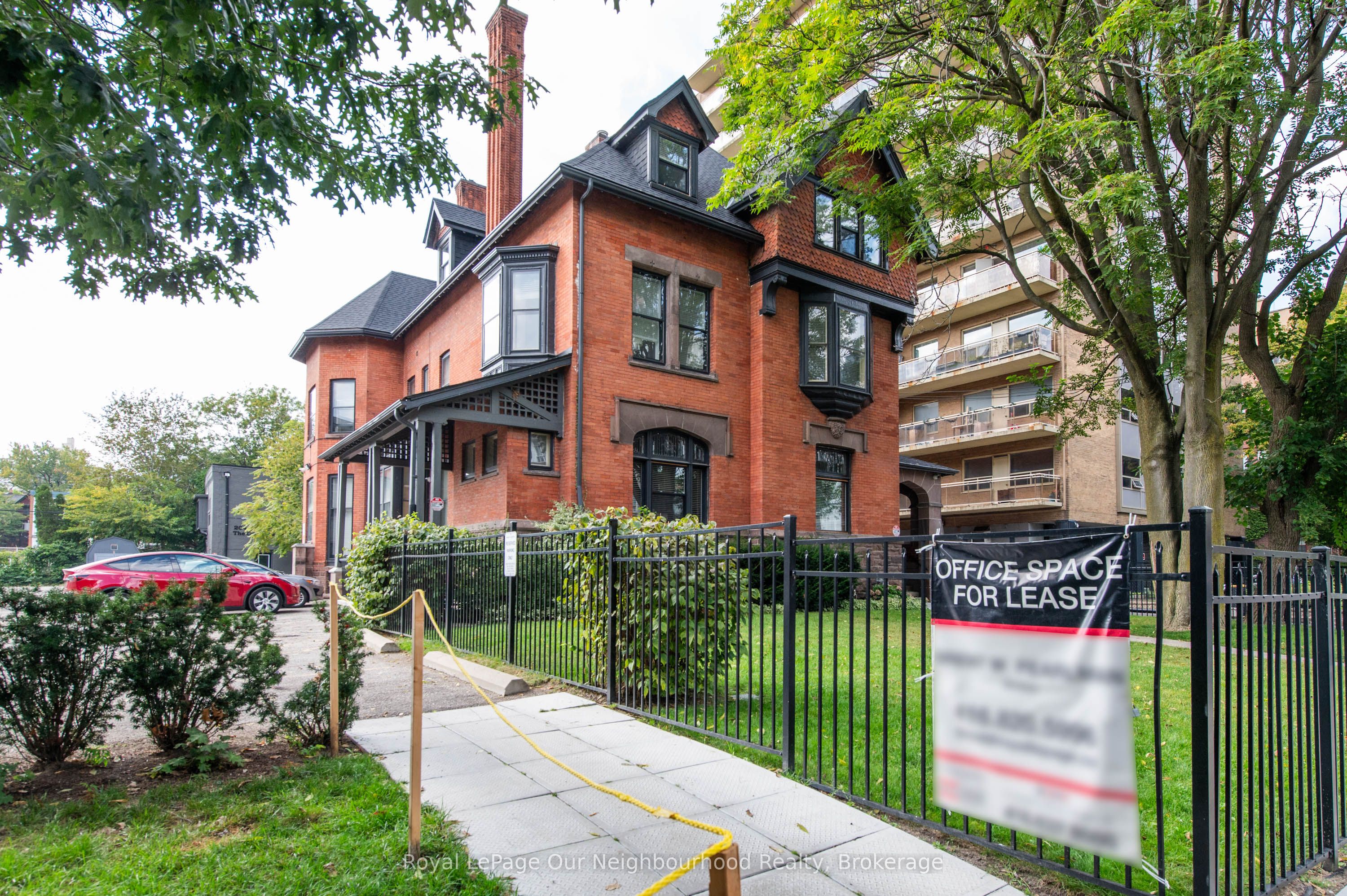 Additional image 4 of 103-204 St. George Street, Toronto, ON, M5R 2N5