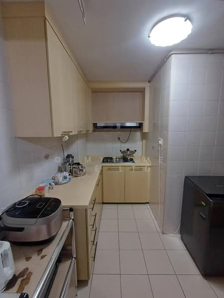 357B Admiralty Drive photo 4