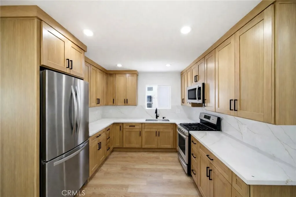 Additional image 6 of 1106 W 74th Street, Los Angeles, CA 90044