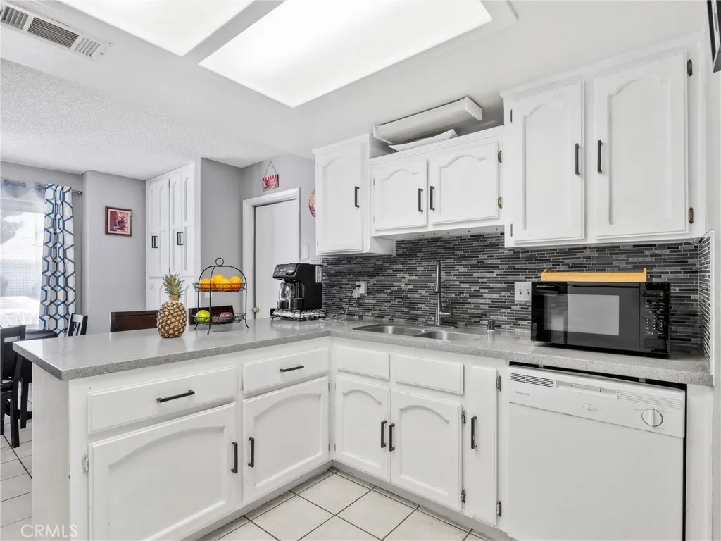 Additional image 37 of 15880 Elcona Place, Victorville, CA 92395