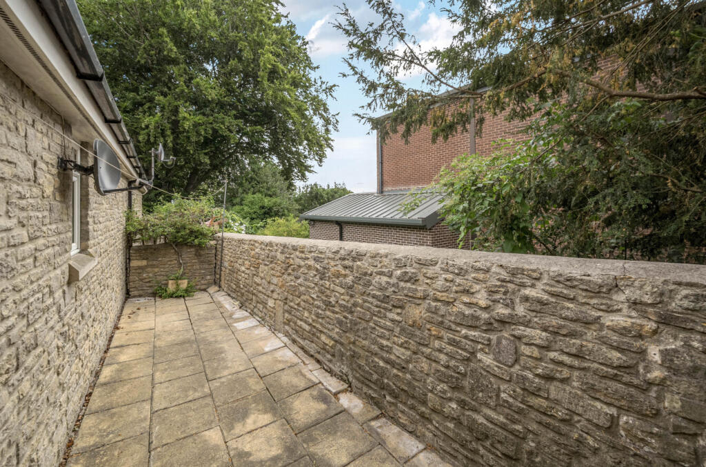 Additional image 2 of Vallis Road, Frome, BA11