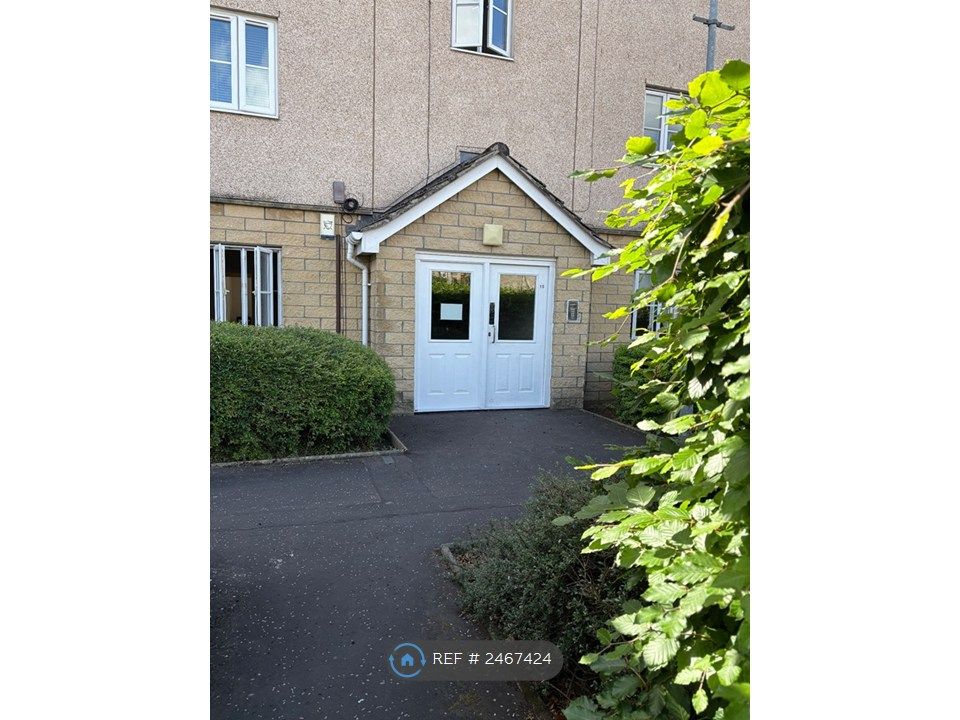 Additional image 2 of 2 bed flat to rentWest Street, Paisley PA1