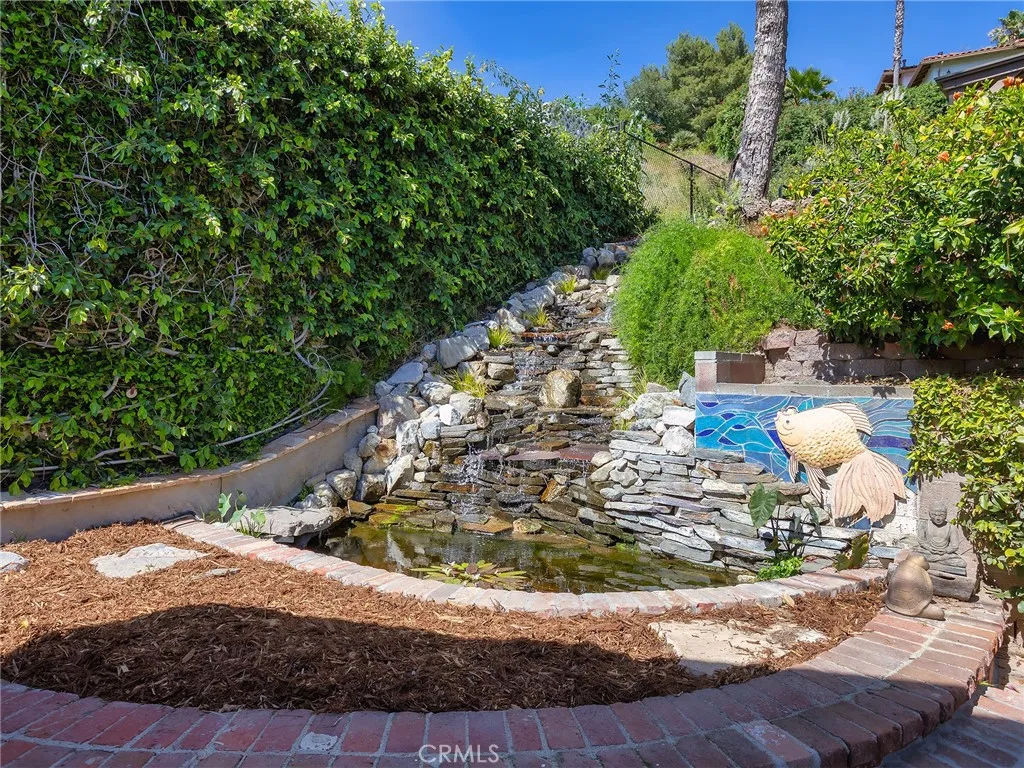 Additional image 117 of 1012 N Sunset Canyon Drive, Burbank, CA 91504