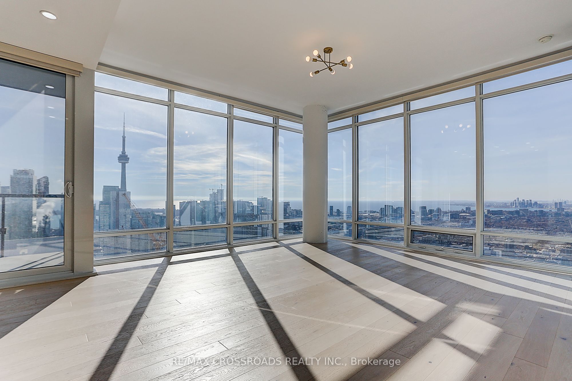 4310-488 University Avenue, Toronto, ON, M5G 0C1