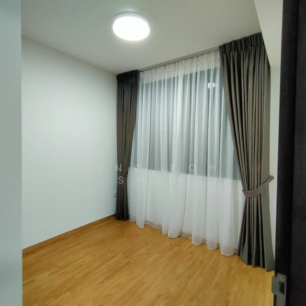 8 Woodleigh Lane photo 4
