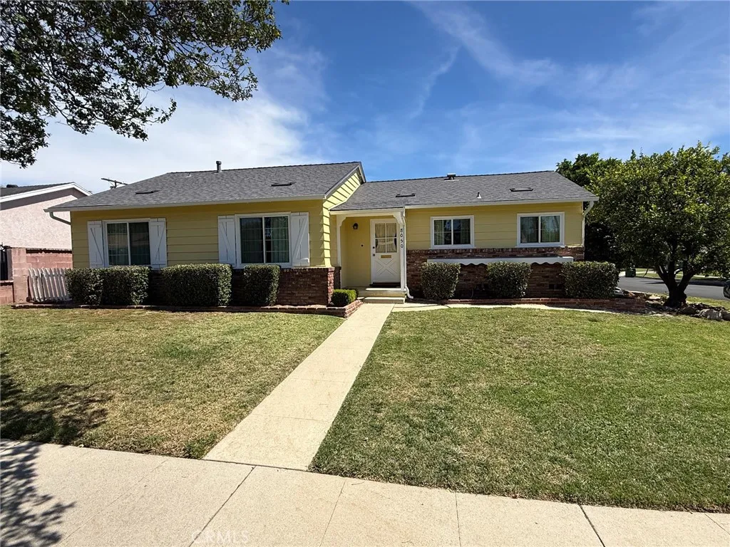 8050 Kelvin Ave, Winnetka, CA 91306