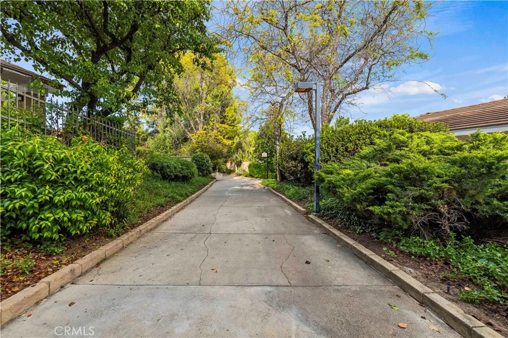 Additional image 71 of 25547 Via Impreso, Valencia, CA 91355