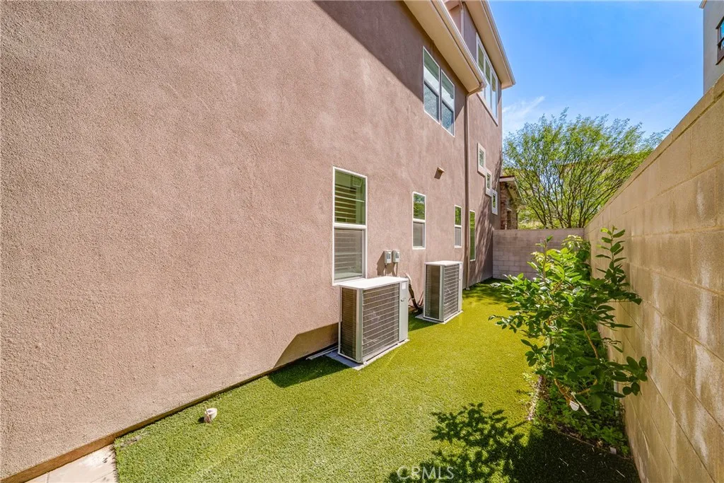 Additional image 13 of 79 Pelican Ln, Irvine, CA 92618