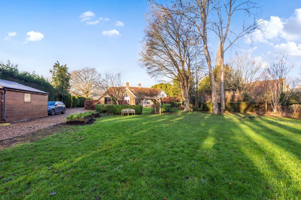 Additional image 3 of 4 bed semi-detached house to rentHever TN8