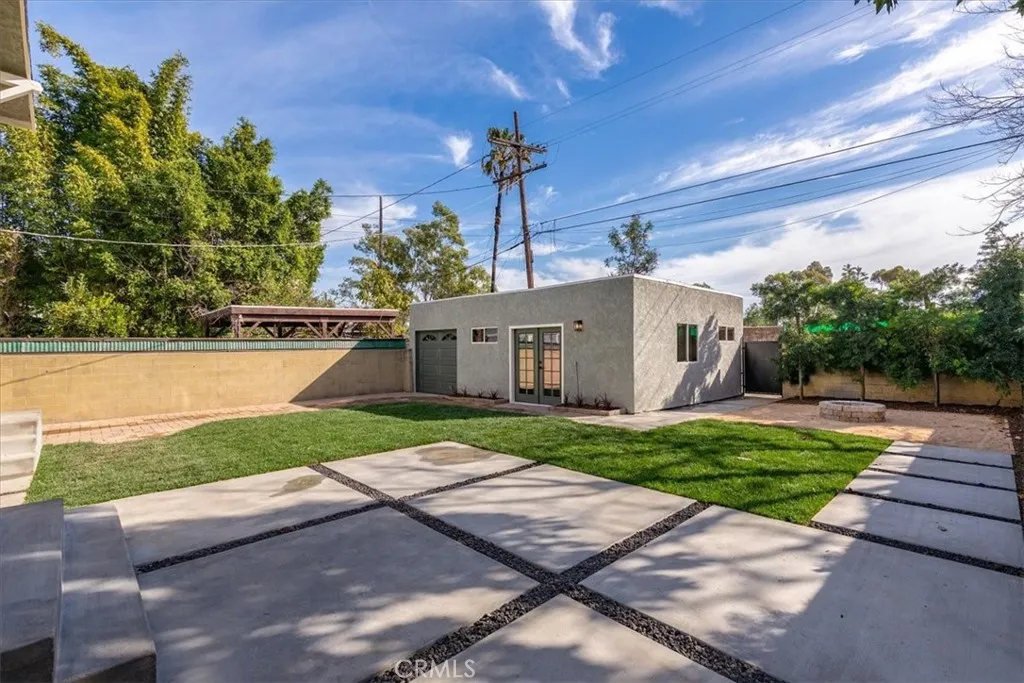 2274 W 21st Street, Los Angeles, CA 90018