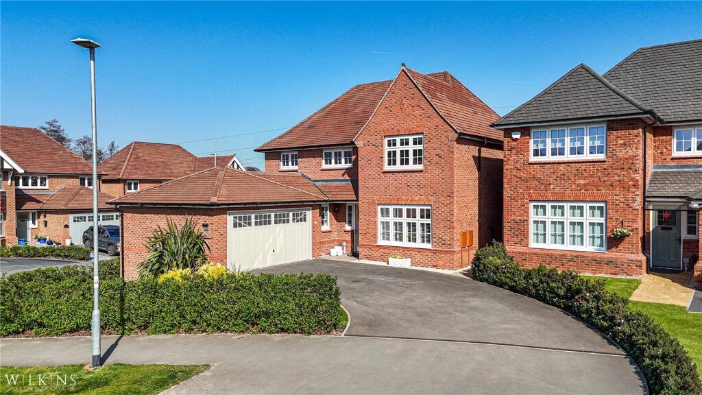 Rangemoor Crescent, Amington, Tamworth, B77