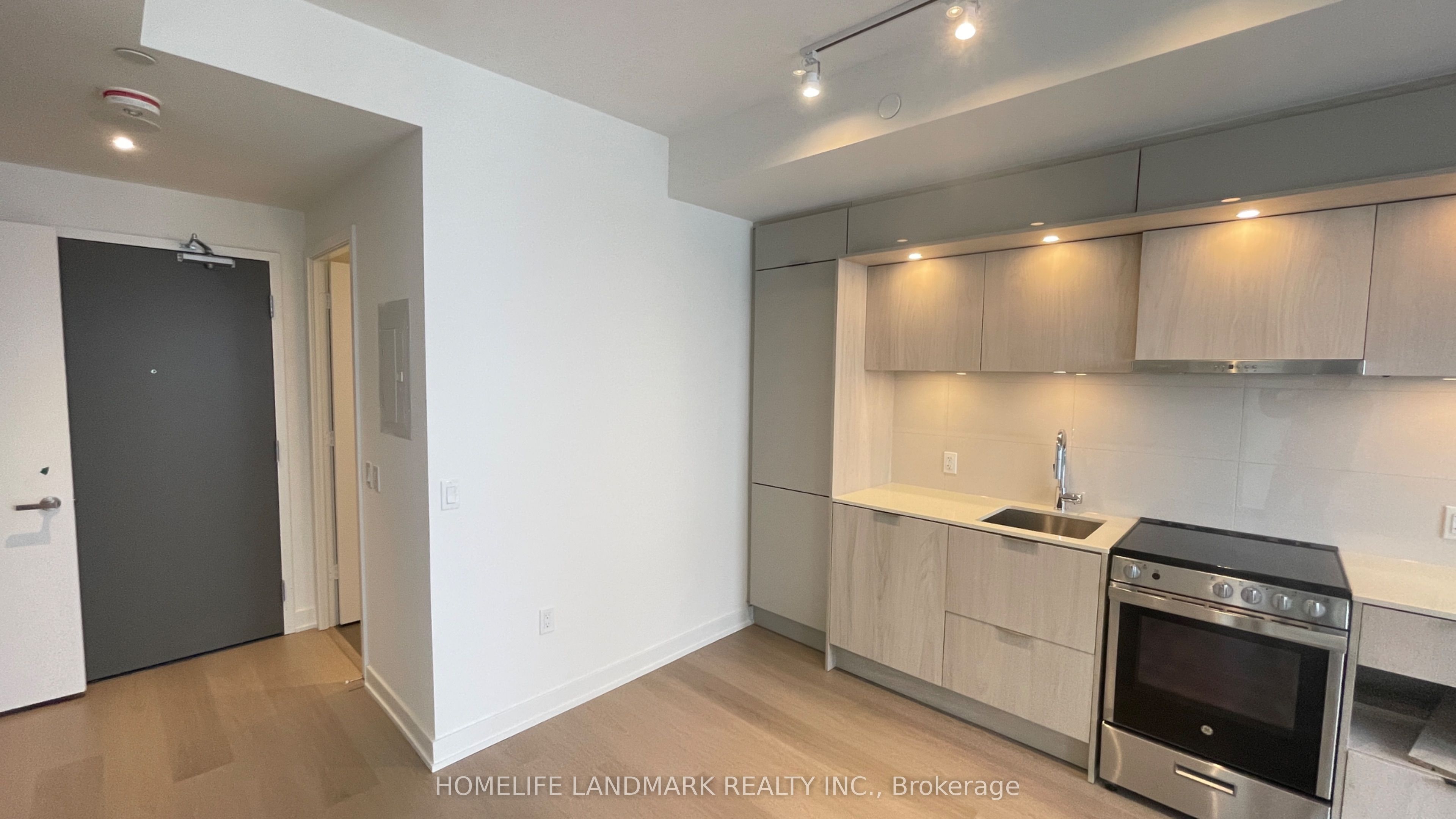 Additional image 3 of 2409-448 Burnhamthorpe Road W, Mississauga, ON, L5B 0R4