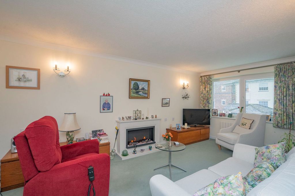 Additional image 9 of 2 bed flat for saleWorcester Road, Malvern, Worcestershire WR14