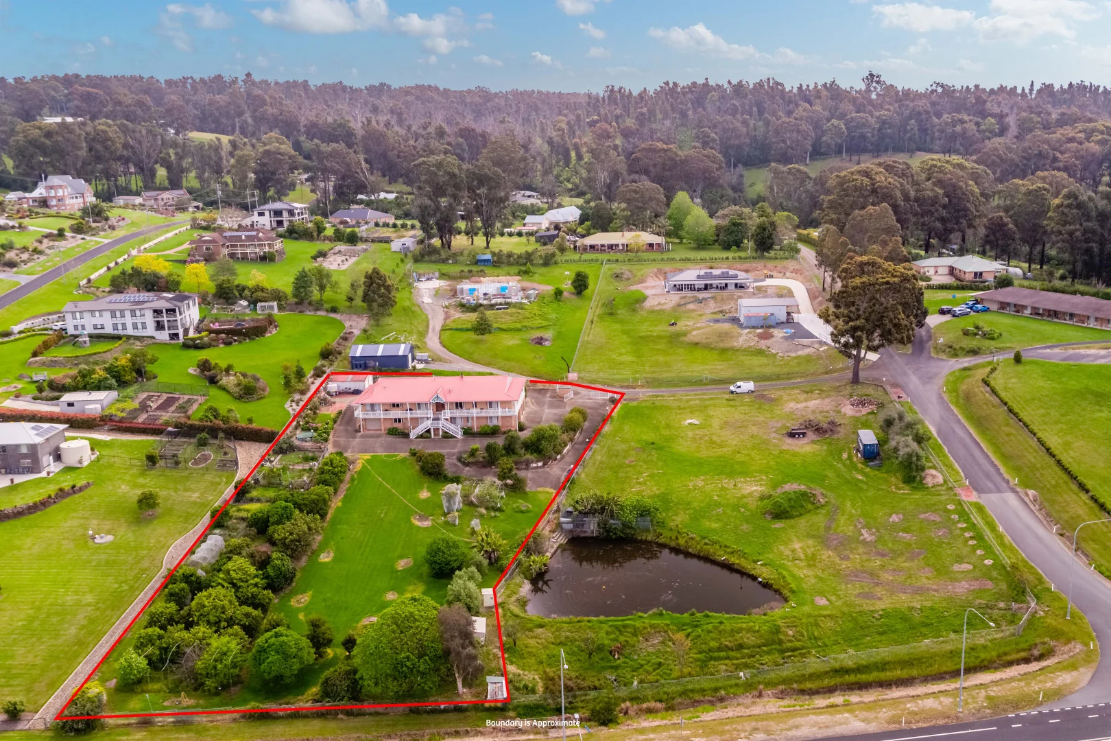 Additional image 31 of 4 Silverdell Place, Surf Beach NSW 2536