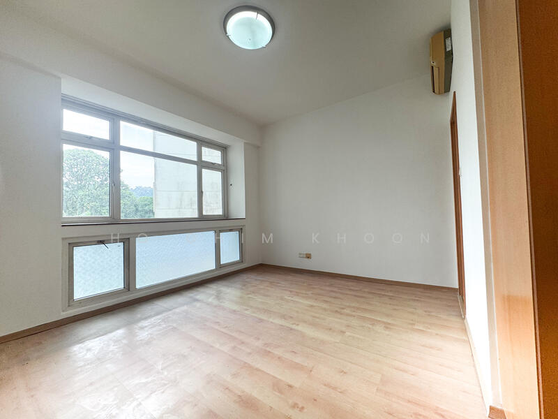 50 Hume Avenue photo 3