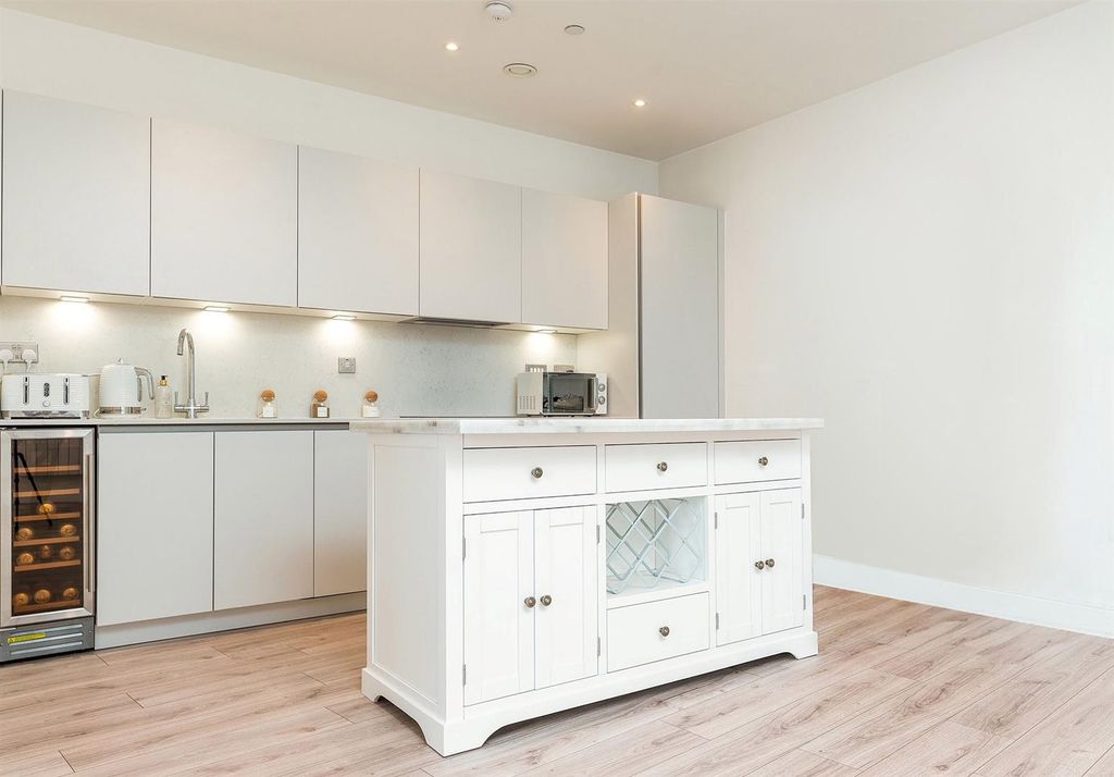 Additional image 3 of 1 bed flat for saleThe Waterside Apartments, West Bridgford NG2