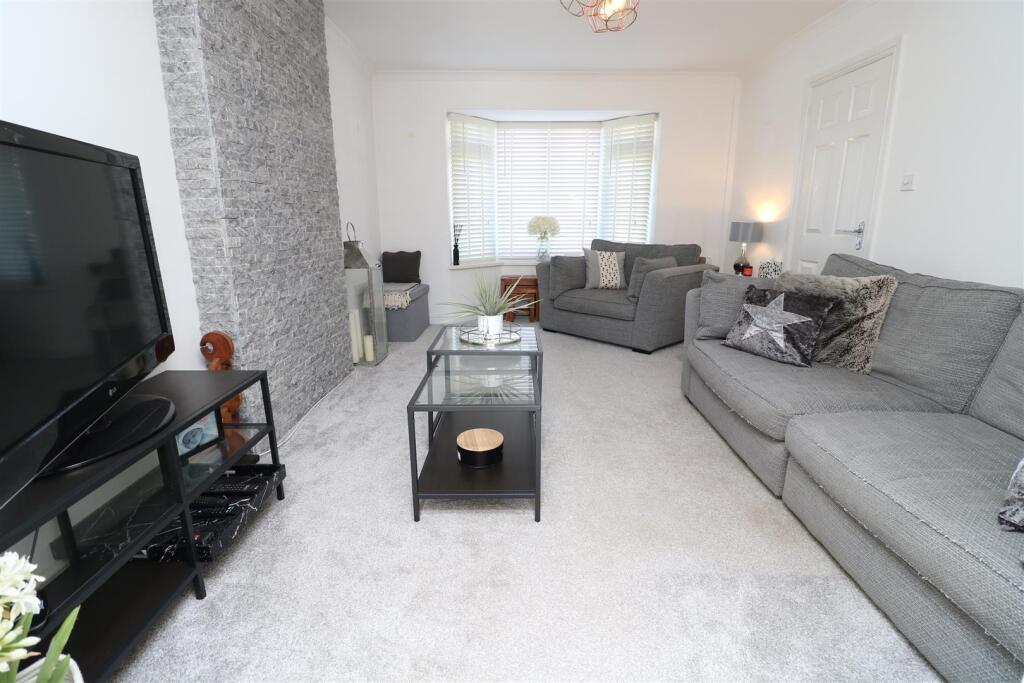 Shore Place, Broadmead, Trowbridge photo 4