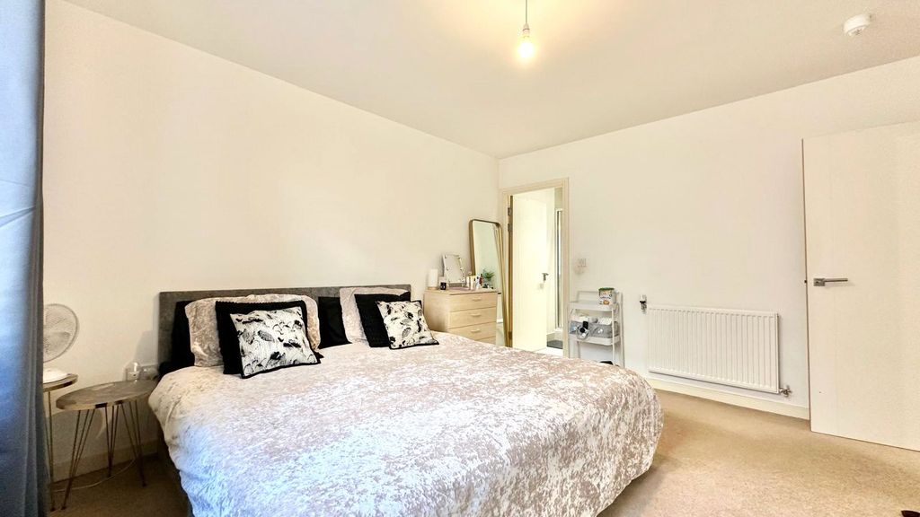 Additional image 9 of 2 bed flat for saleKingfisher Heights, 2 Bramwell Way, London E16