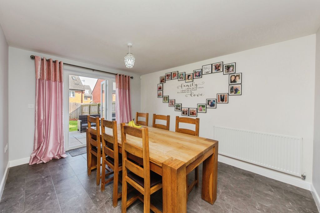 Additional image 8 of 4 bed detached house for saleBlack Croft Close, Shavington, Crewe CW2