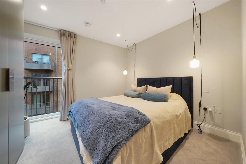 Additional image 10 of 2 bed flat to rentRoyal Engineers Way, Millbrook Park NW7