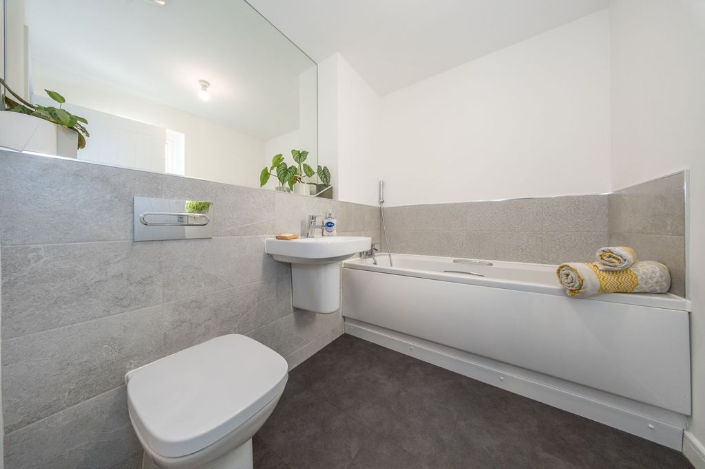 Additional image 15 of 3 bed detached house for saleBaxter Road, East Calder EH53