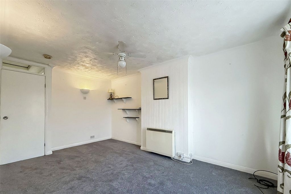 Additional image 13 of 2 bed bungalow for saleAdmirals Walk, Littlehampton, West Sussex BN17