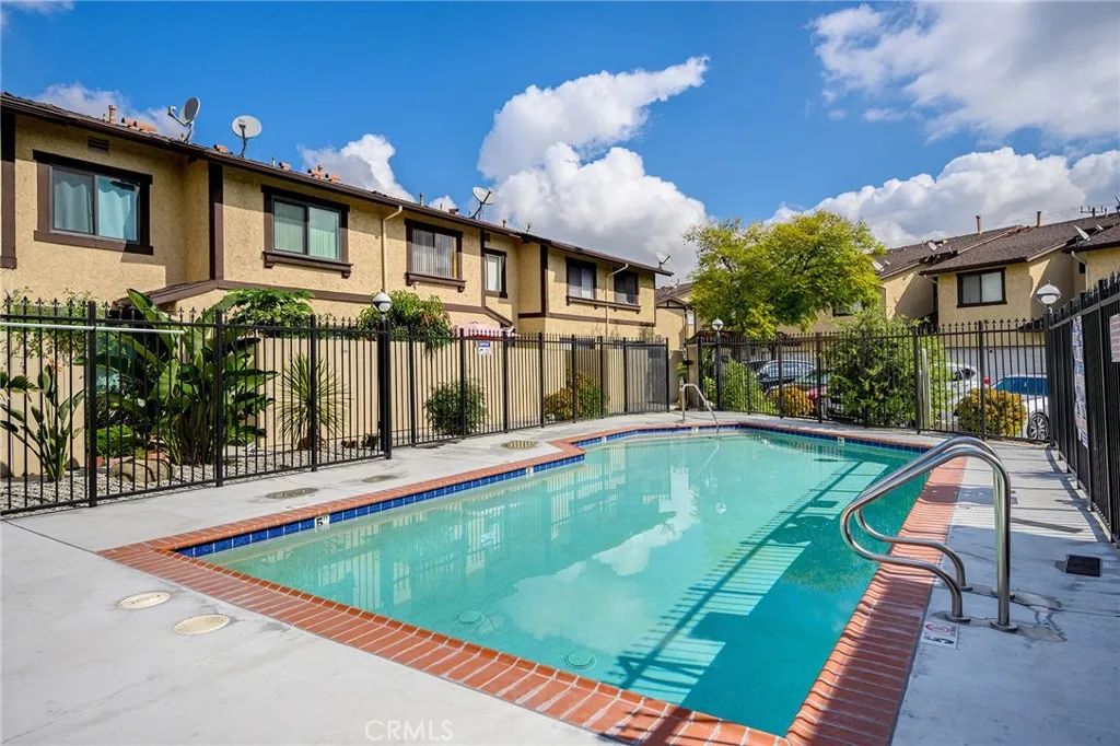 Additional image 29 of 8601 Sunland Boulevard Unit 5, Sun Valley, CA 91352