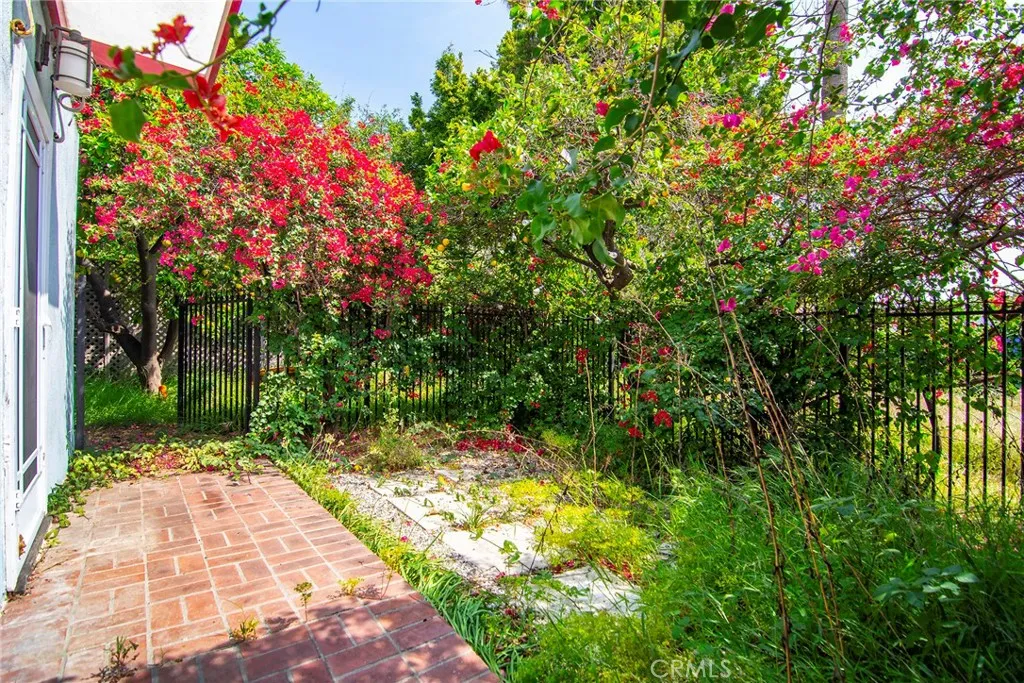 Additional image 63 of 3036 Surry Street, Los Angeles, CA 90027
