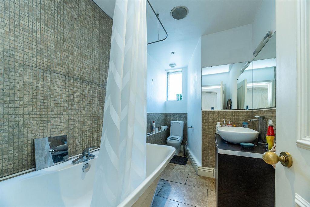 Additional image 7 of 2 bed flat for saleNorth Road, The Park NG7