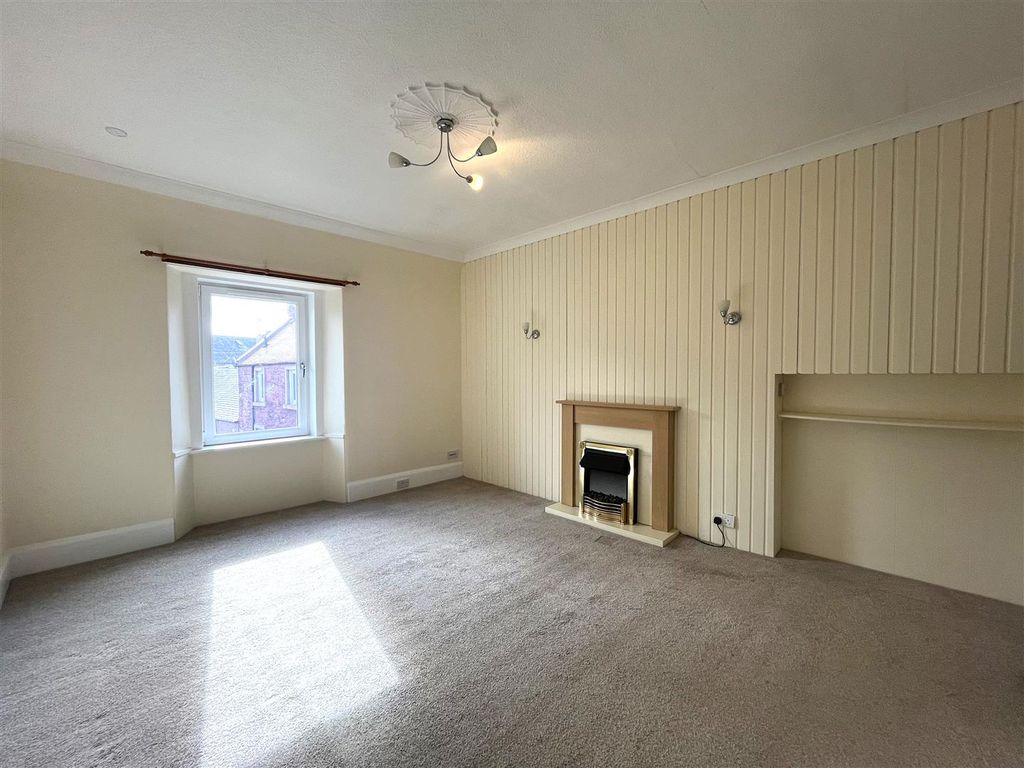 2 bed flat to rentCausewayend, Coupar Angus PH13 photo 5
