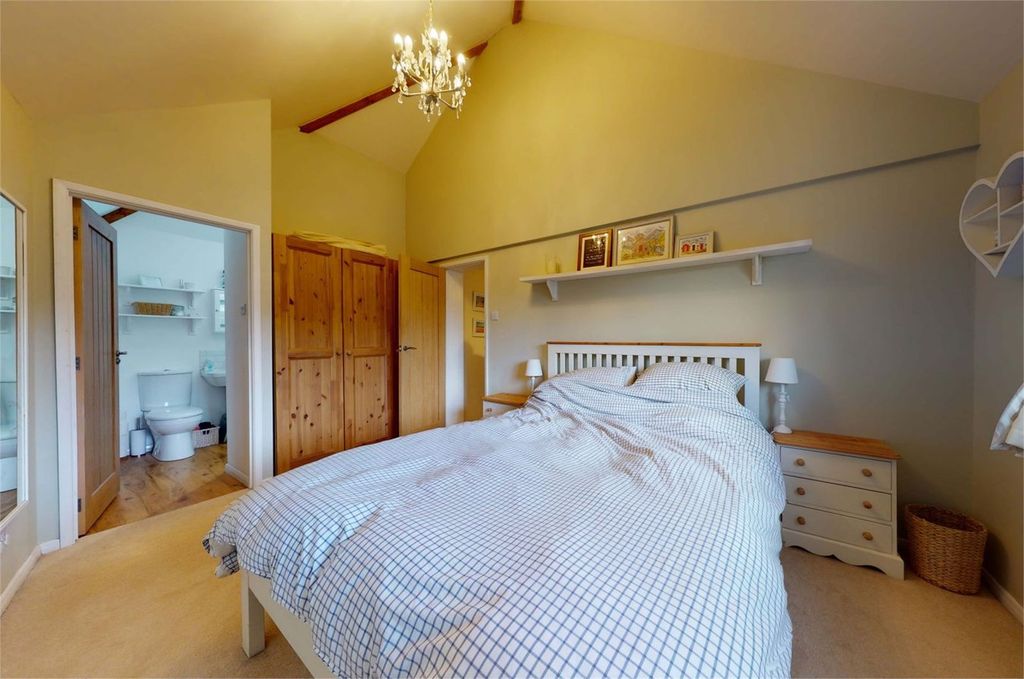 Additional image 12 of 4 bed semi-detached house to rentLinden Avenue, Prestbury, Cheltenham GL52