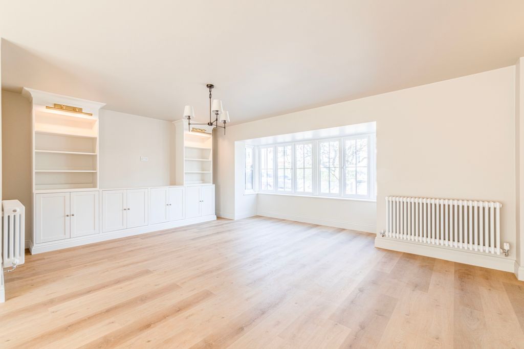 Additional image 3 of 4 bed semi-detached house for saleGreen Lane, Hersham Village, Surrey KT12