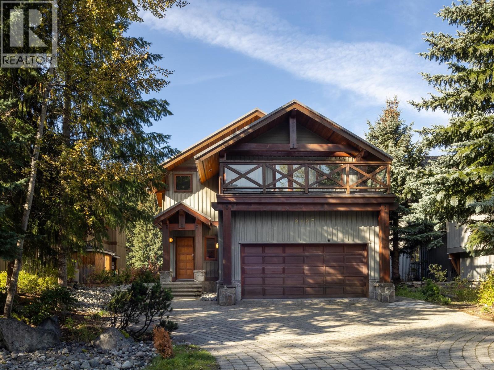 8107 MUIRFIELD CRESCENT