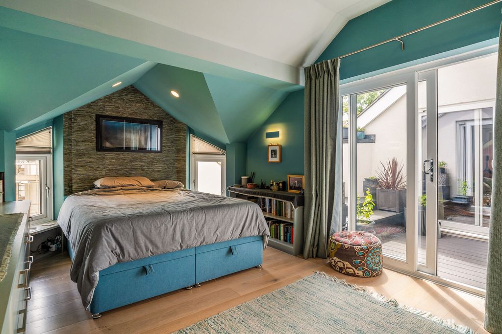 Additional image 6 of 3 bed penthouse for saleWellington Square, Cheltenham GL50