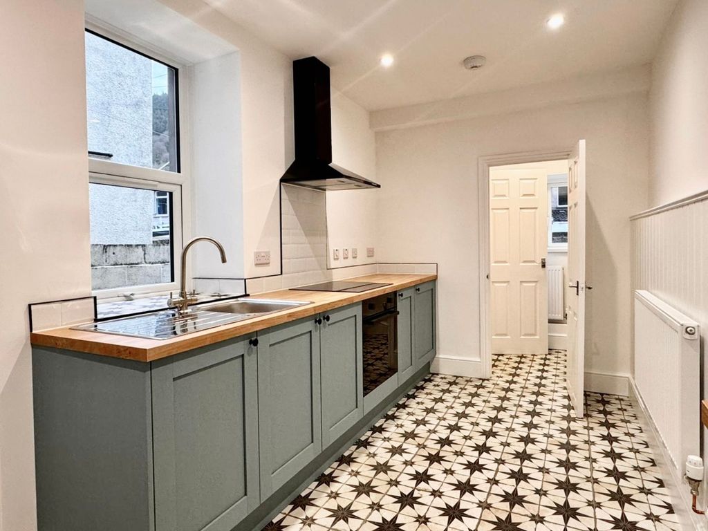 3 bed terraced house to rentFields Park Terrace, Cross Keys NP11