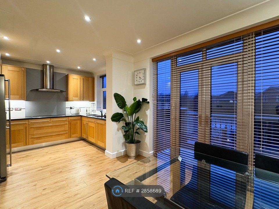 Additional image 6 of 2 bed flat to rentMossley Hill Drive, Liverpool L17