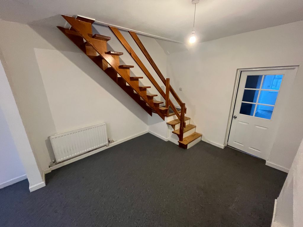 Additional image 4 of 2 bed property to rentCambria Street, Pontypool NP4