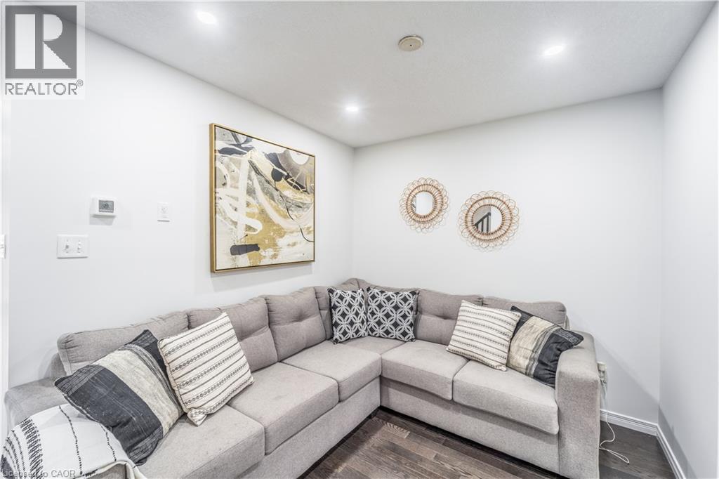 Additional image 5 of 203 Woodmeadow Court, Kitchener, ON, N2R 1W6