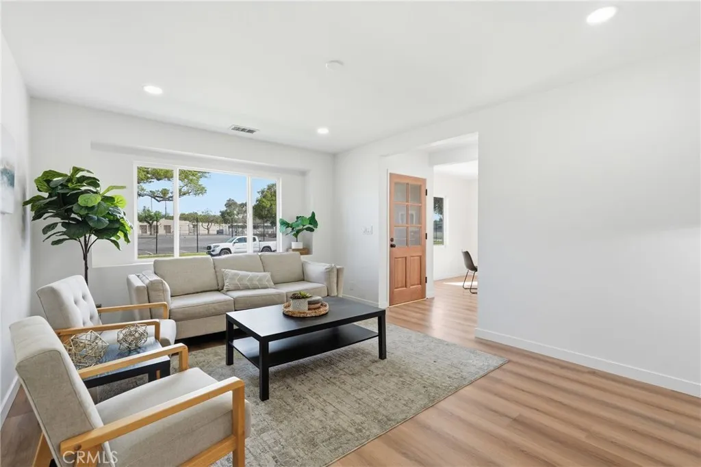 Additional image 55 of 6926 E Peabody St, Long Beach, CA 90808