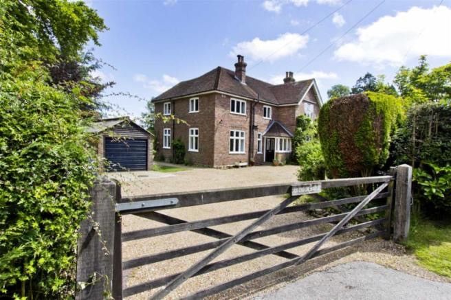 5 bed detached house to rentGoldsmiths Avenue, Crowborough, East Sussex TN6
