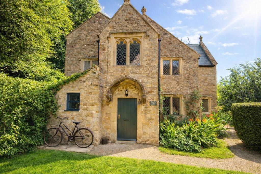 Murtry, Orchardleigh,  Frome, BA11